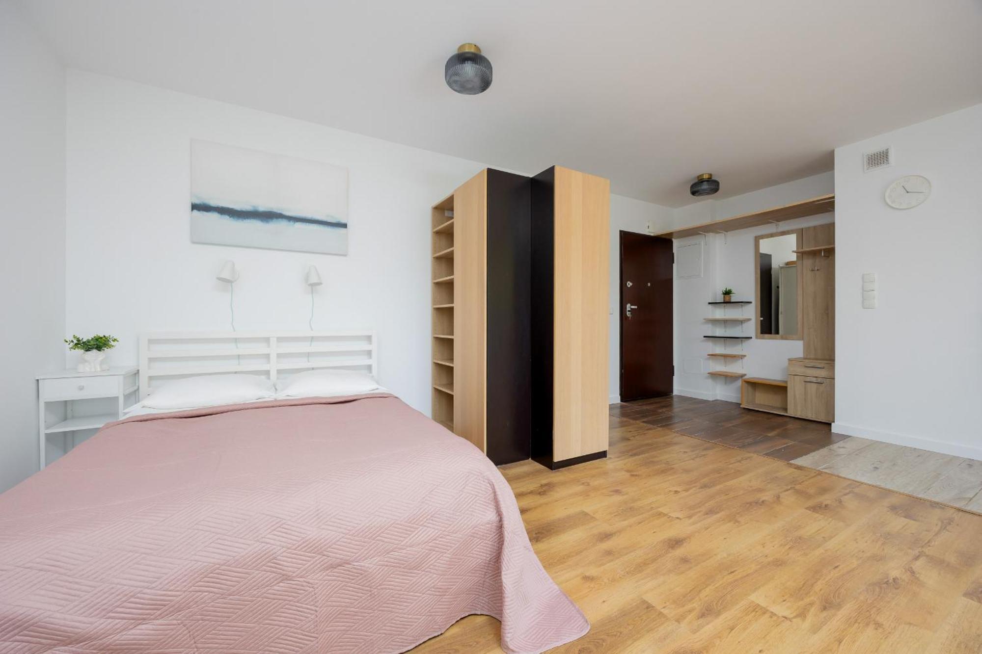 Exceptional With Parking And Garden By Renters * Warschau